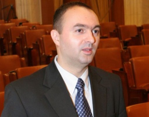 Cristian Adomniţei, desemnat preşedinte interimar al PNL Iaşi după comdamnarea lui Relu Fenechiu